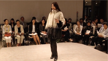 レザーコート ジャケット専門店 ファッションショー